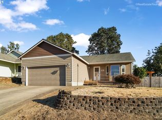 401 Hedin Ter, Gaston, OR 97119