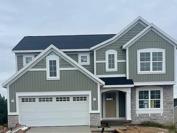 549 Victory Dr, Rockford, MI 49341