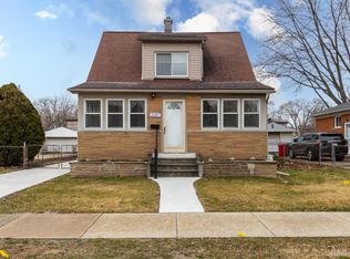 22517 Shakespeare Ave, Eastpointe, MI 48021