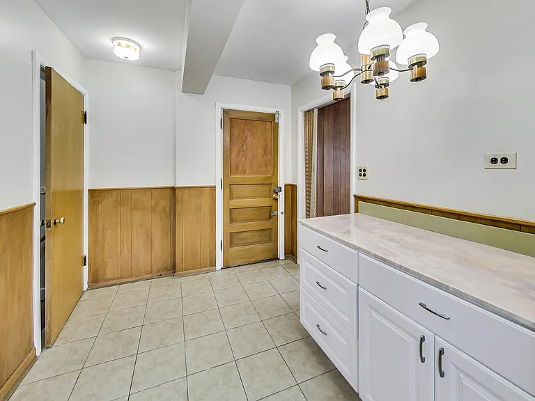6210 N Harding Ave — Photo 12