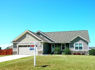 2169 Ferguson Dr, Bay City, MI 48706