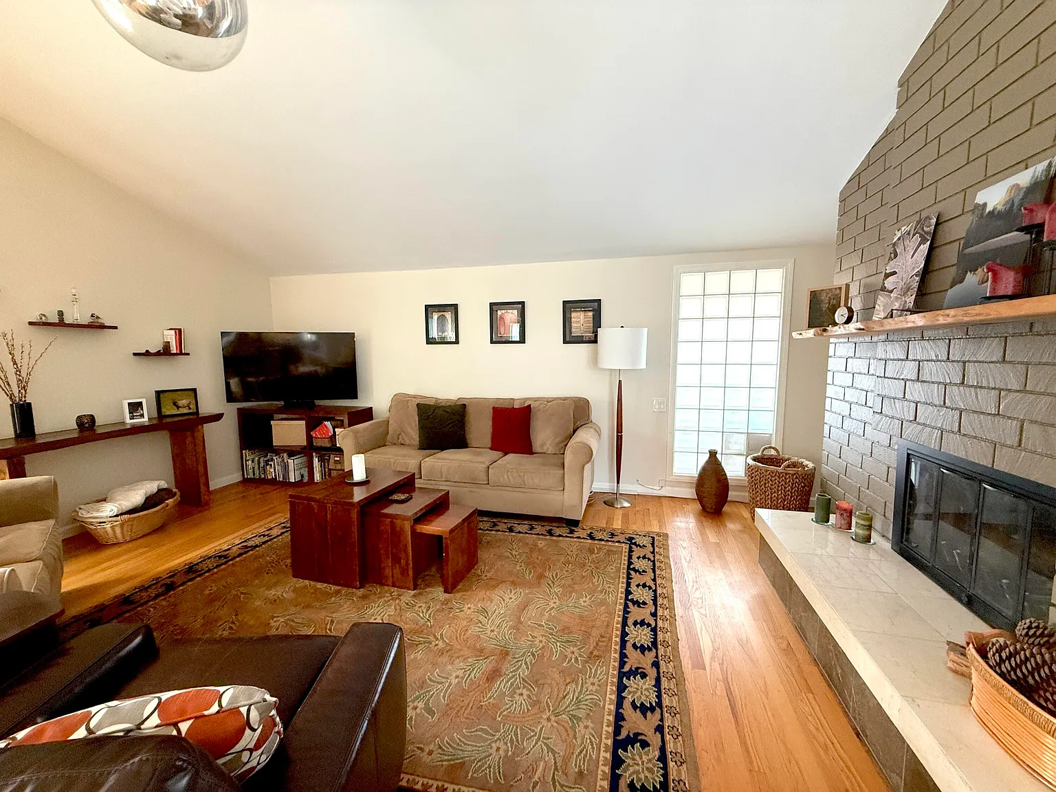 4 bed, 2.5 bath, 1768 sqft, $7,000 — Photo 4