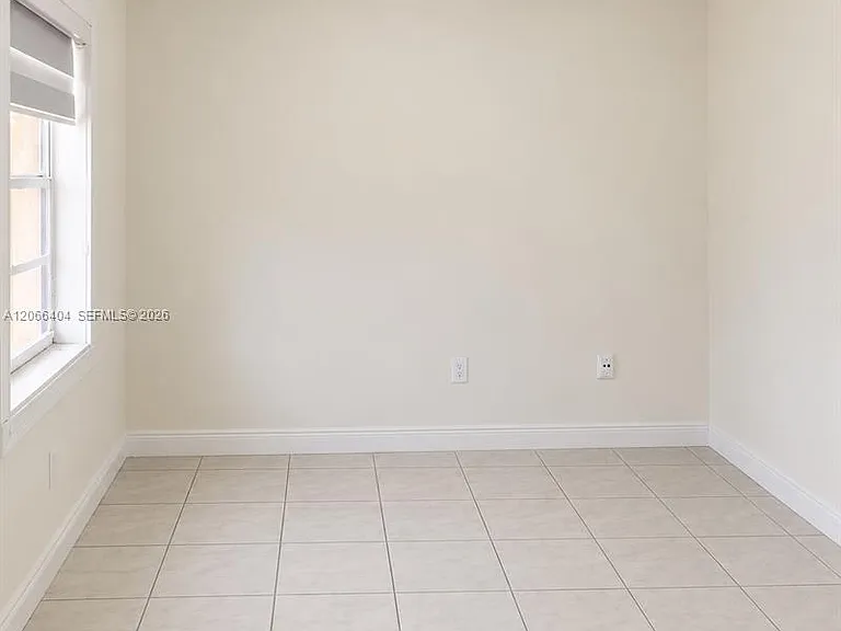 3659 SW 99th Ave #7 — Photo 3