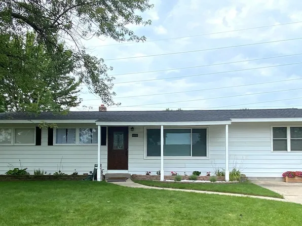 4806 Dorey Dr, Bay City, MI 48706