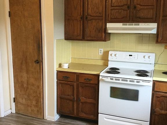 4th image of 1304 Teal Dr