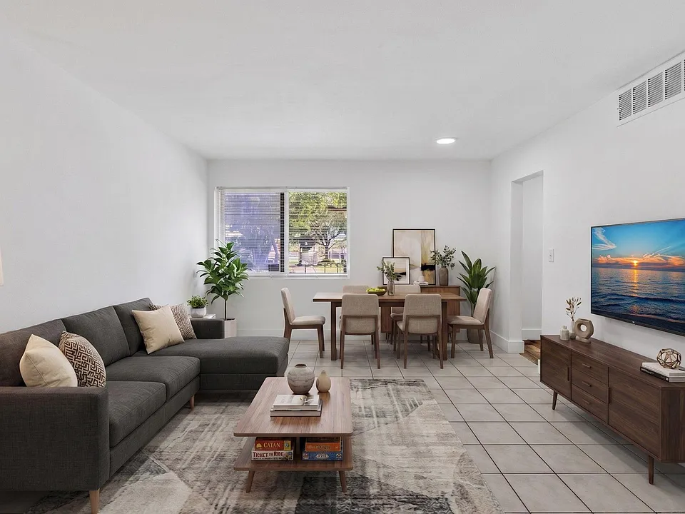 1000 NW 95th Ter #102
