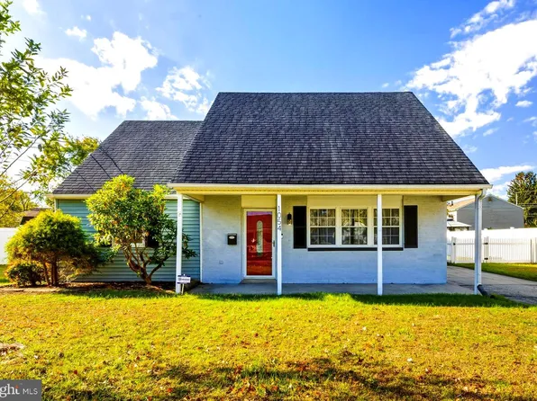 1054 Bradford Dr, Williamstown, NJ 08094