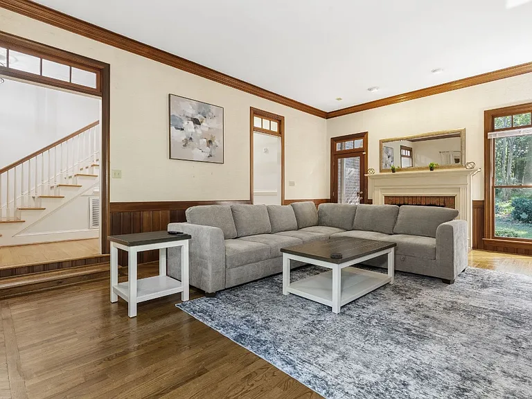 5008 Wood Valley Dr — Photo 35