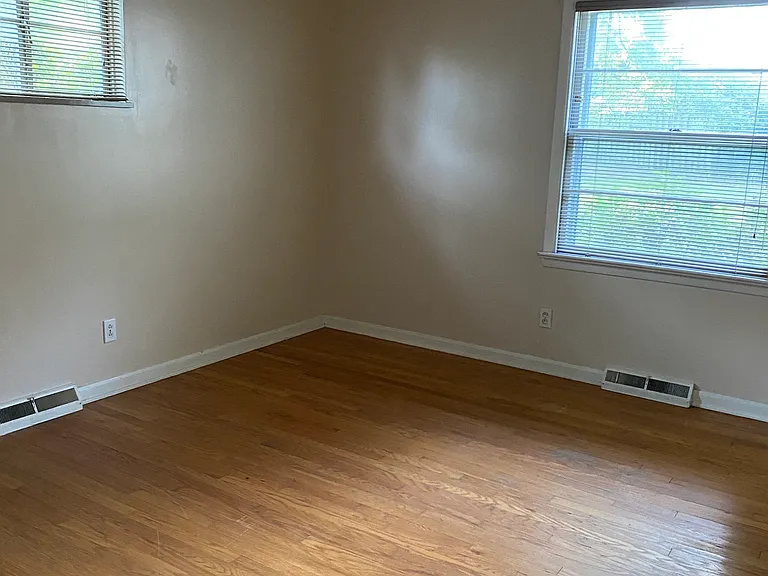 20289 Marian Ln — Photo 15