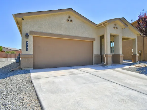 2233 Solara Loop NE, Rio Rancho, NM 87144