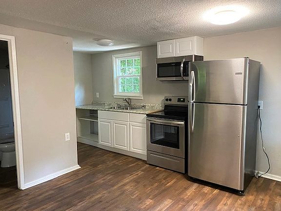 2nd image of 1117 Chickamauga Ave #5