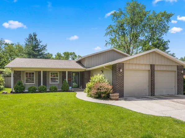 705 E McHenry St, Urbana, IL 61801