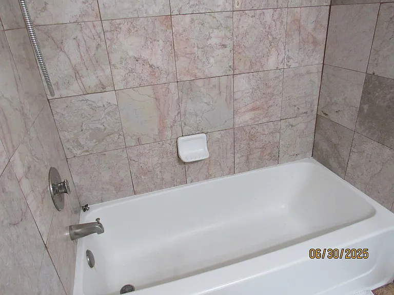 352 Pembroke Ct #5 — Photo 10