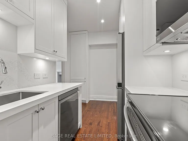 150 Balmoral Ave #502 — Photo 17