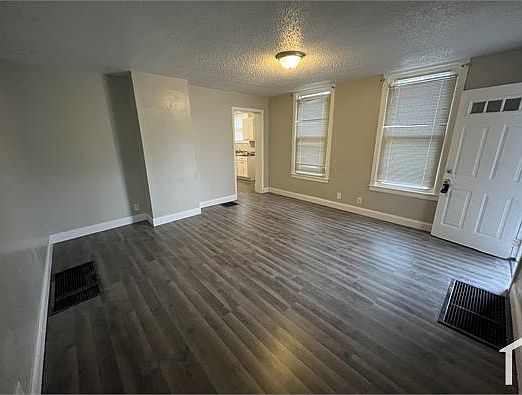 5th image of 798 Forest Ave #1