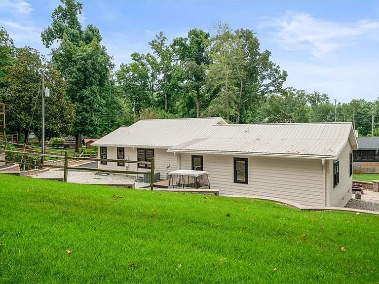 6340 Reives Rd — Photo 27