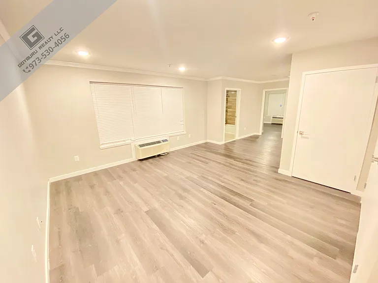 144 Fair St #206 — Photo 6