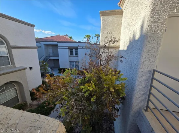 3150 Soft Breezes Dr APT 2017, Las Vegas, NV 89128