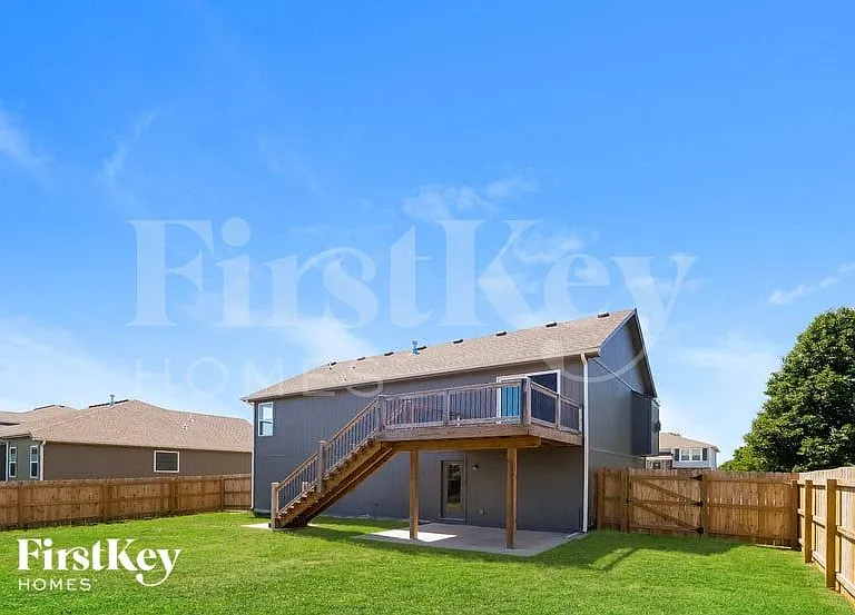811 S Sunset Ln — Photo 15