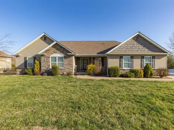 611 Thornberry Ct, Farmington, MO 63640