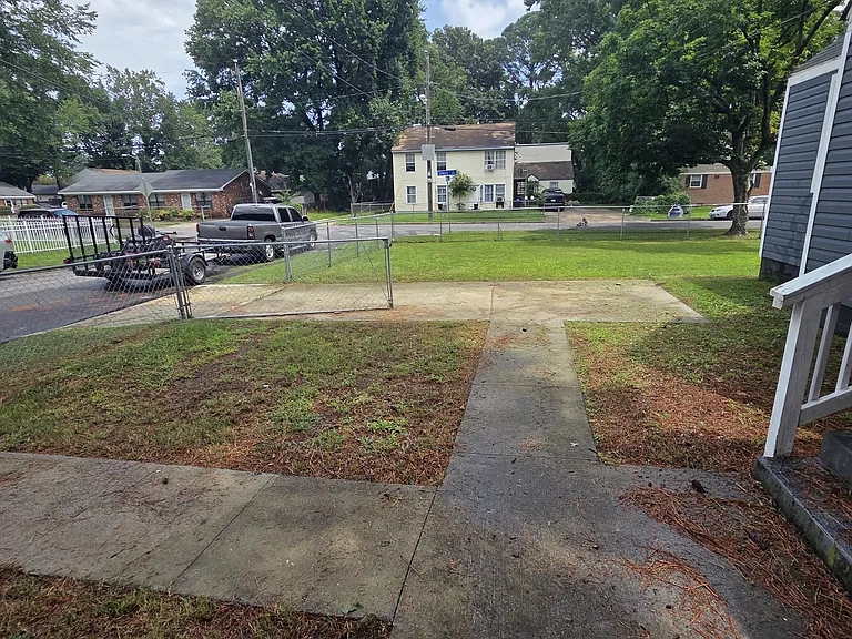 1359 Strand St #A — Photo 20