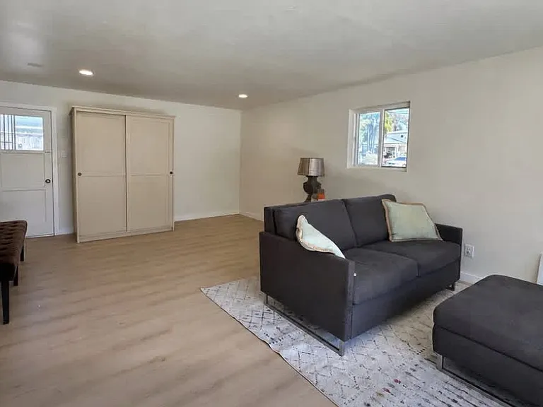 1300 Oak Ave #3 — Photo 2