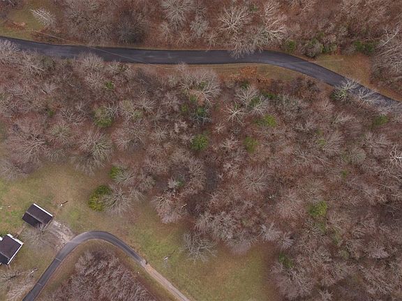 4th image of 53 Barren Meadows Dr