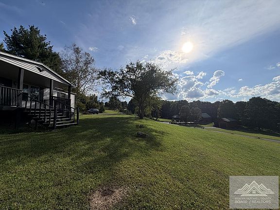 3rd image of 214 Pisgah Ln