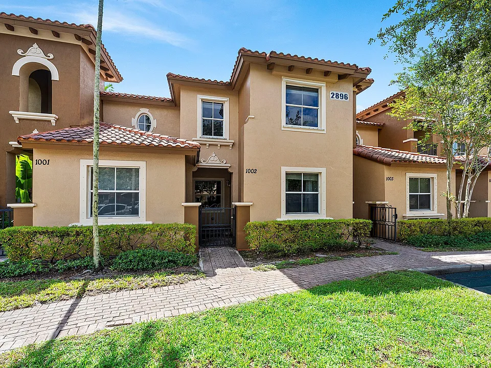 2896 Hidden Hills Rd #1002