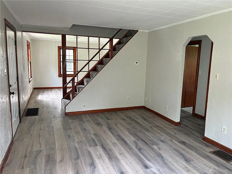 1407 Arlington Dr — Photo 6