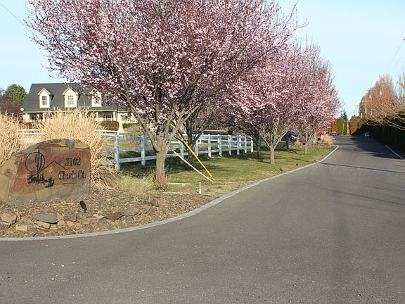 2nd image of 3102 Clark Ct