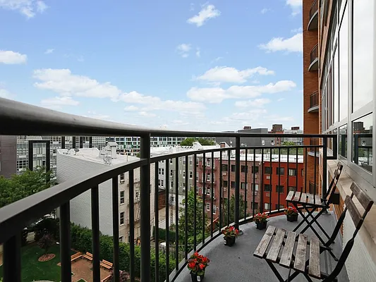 Sold by Sotheby's International Realty | media 17