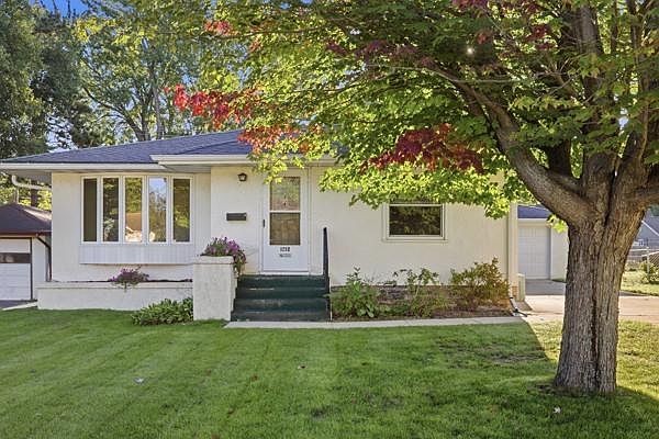 1st image of 1212 8th Ave NE