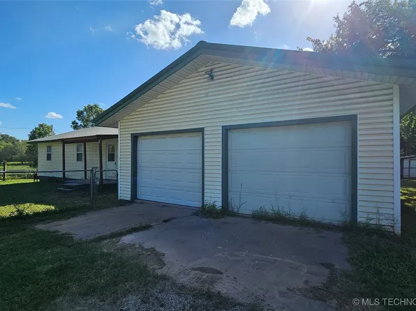 27405 S 170th Rd, Henryetta, OK 74437