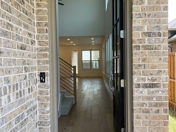 3rd image of 2705 Epping Way