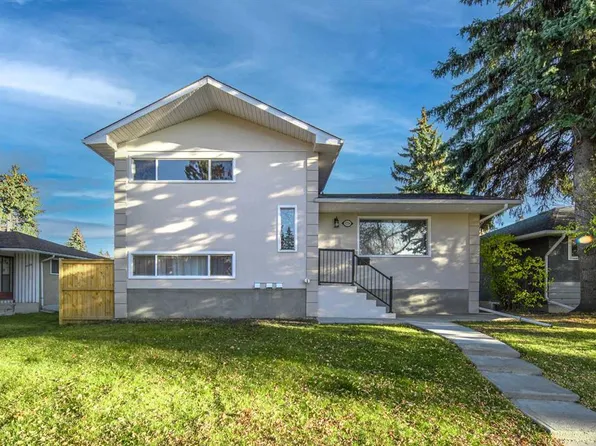 4216 Brisebois Dr NW, Calgary, AB T2L 2E7