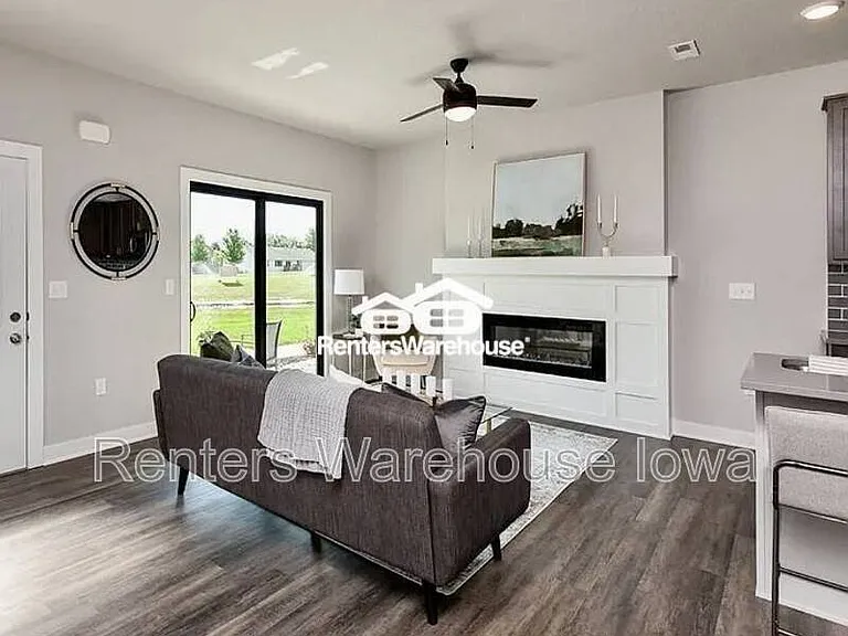 3619 NE Kara Ln — Photo 4