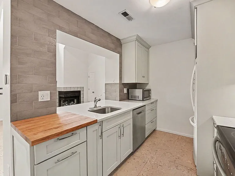 6761 S Ivy Way #B6 — Photo 4