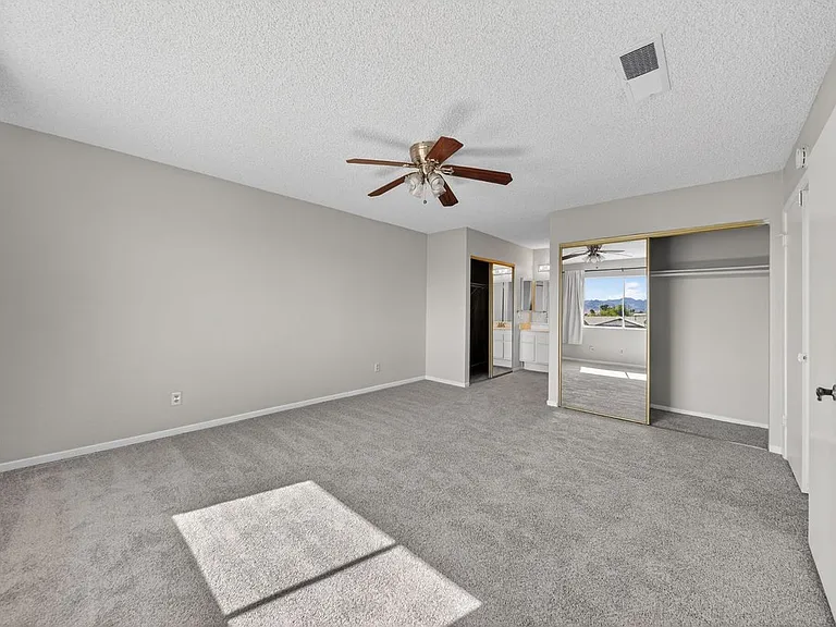 389 Summer Creek Ct — Photo 15