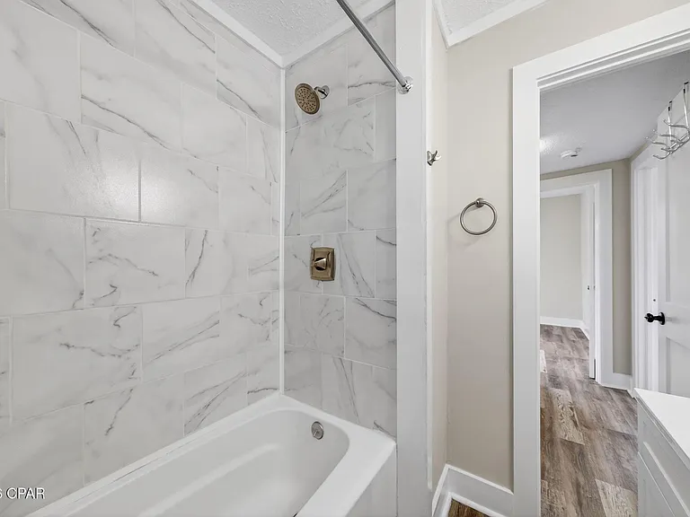 1114 McKenzie Ave #A — Photo 18