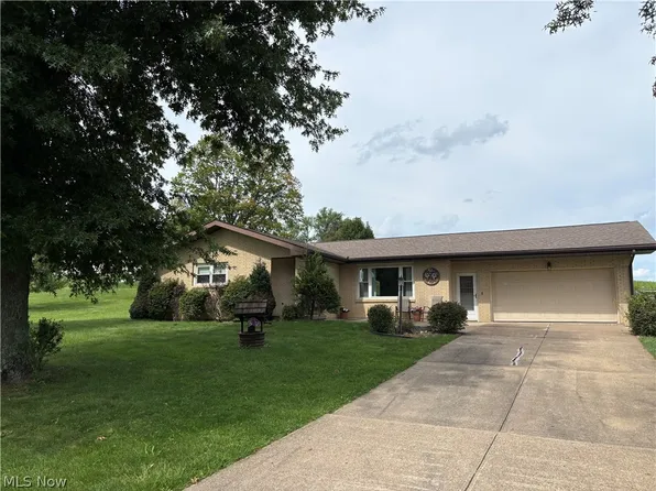 73305 Pleasant Grove Rd, Dillonvale, OH 43917