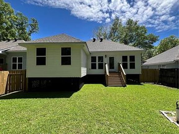 2nd image of 40773 Hayes Rd