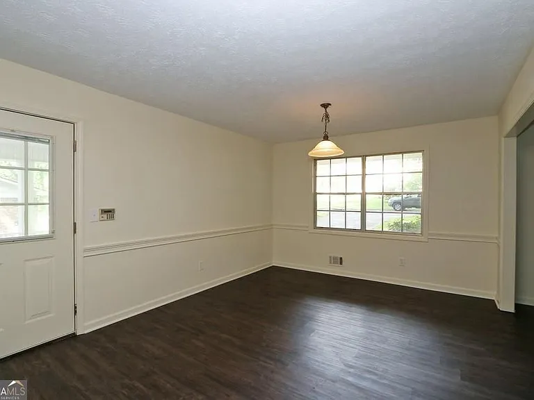 4215 Fawn Ln SE — Photo 11