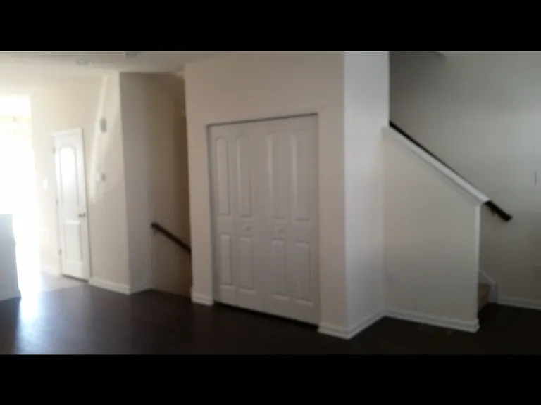 135 Mercer Ct — Photo 3