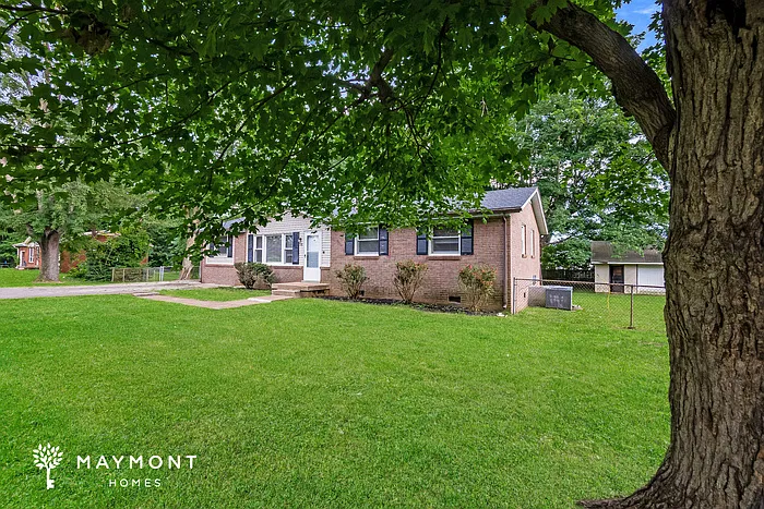 4 bed, 2.0 bath, 1243 sqft, $1,445 — Photo 3