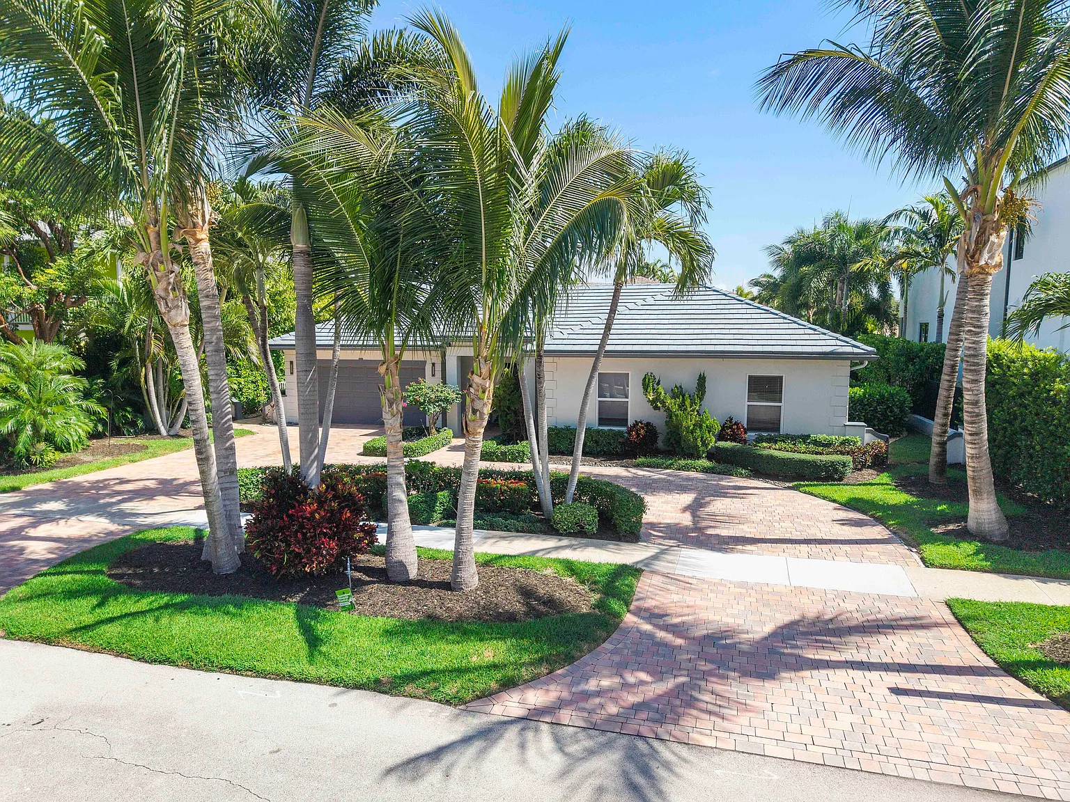4 bed, 3.0 bath, 2657 sqft, $19,750 — Photo 3