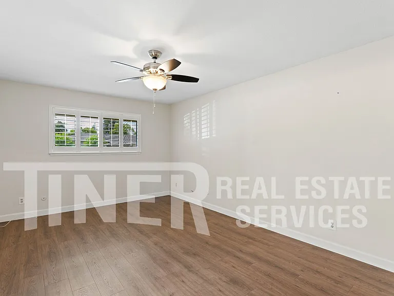 8 Saratoga Cir — Photo 12