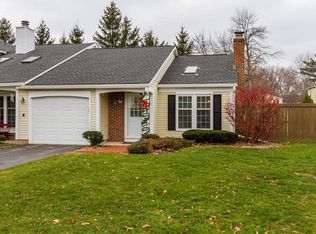 34 Old Stone Ln, Rochester, NY 14615