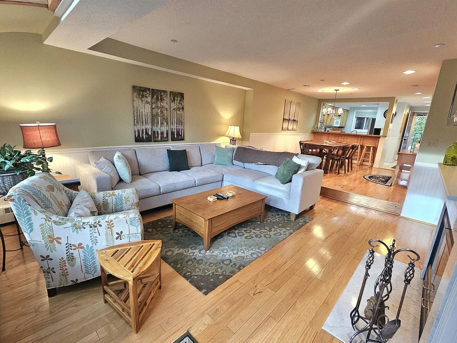 2 bed, 2.0 bath, 1226 sqft, $12,500 — Photo 4