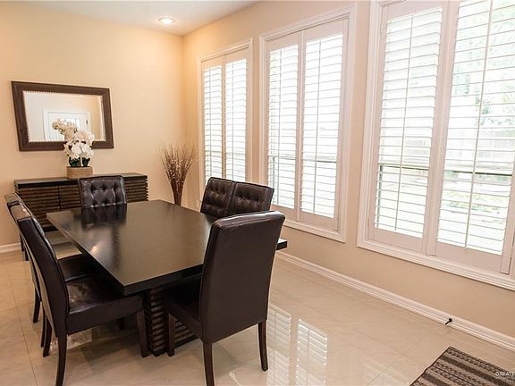 5th image of 3705 N 42nd Ln